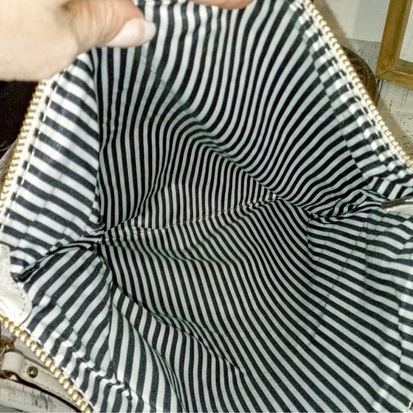 Kate Spade Cream Leather Crossbody - Picture 8 of 10